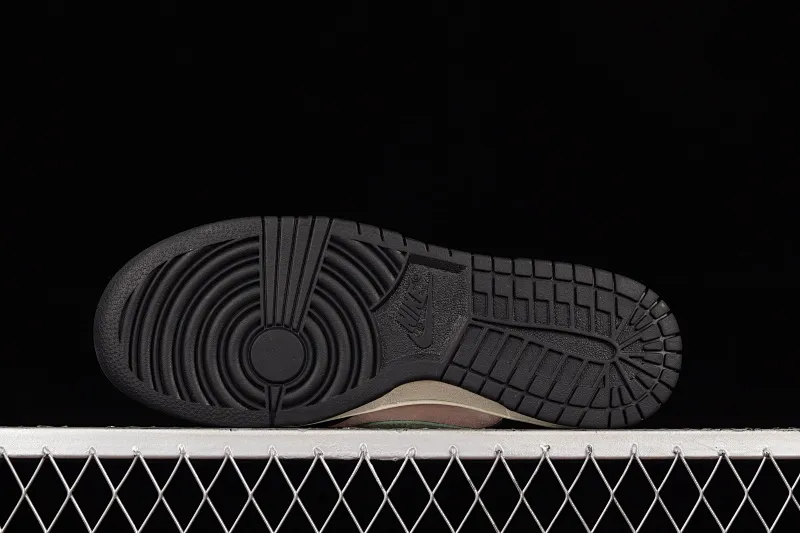 All Categories Nk SB Dunk Series Nk SB Dunk Low Low-top sneakers Otomo Katsuhiro x Nk SB Dunk Low "Steamboy OST" Otomo Katsuhiro co-branded SB low-top sports and leisure sneakers DO7412-989